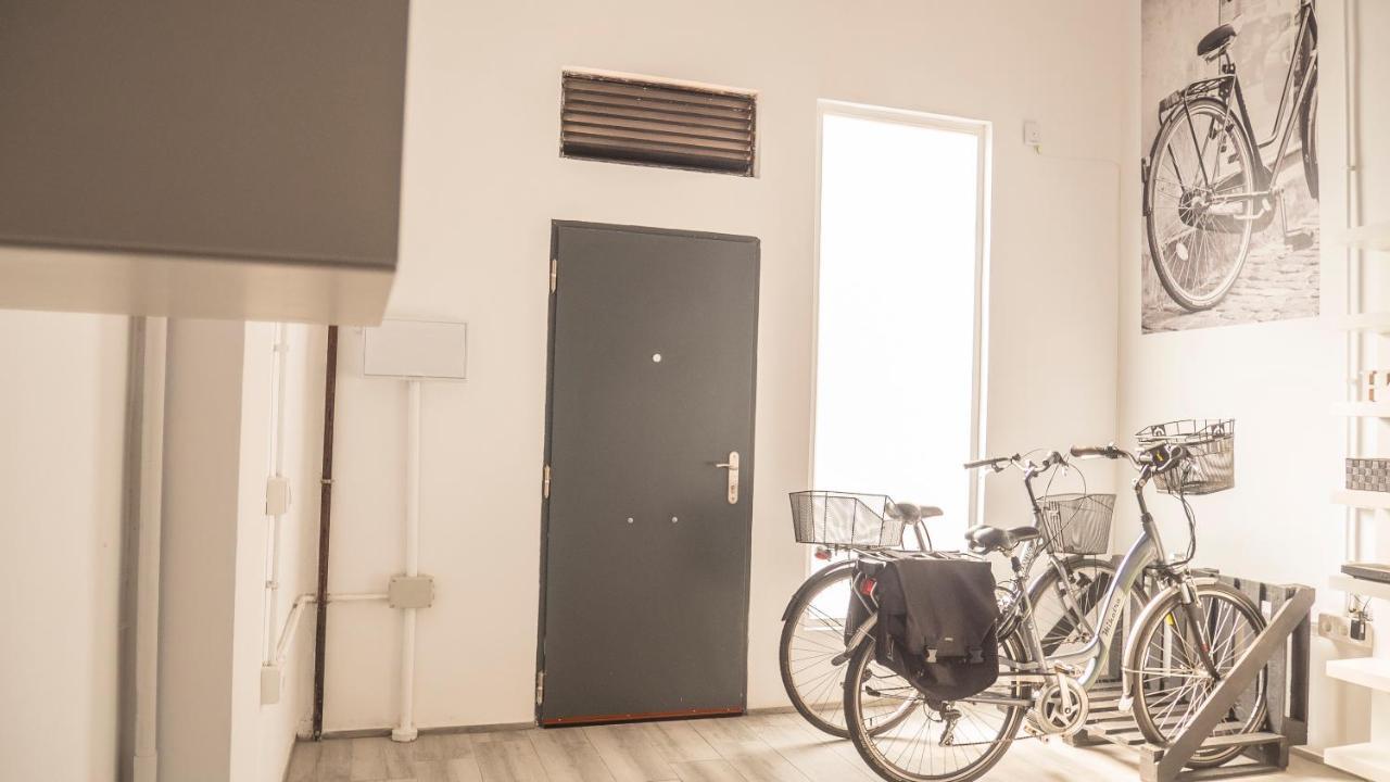 Amplio Apartamento Con Bicicletas Lejlighed Valencia Eksteriør billede